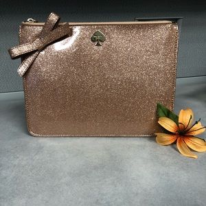 Kate Spade NY Georgie Pouch in Pink Glitter Bug